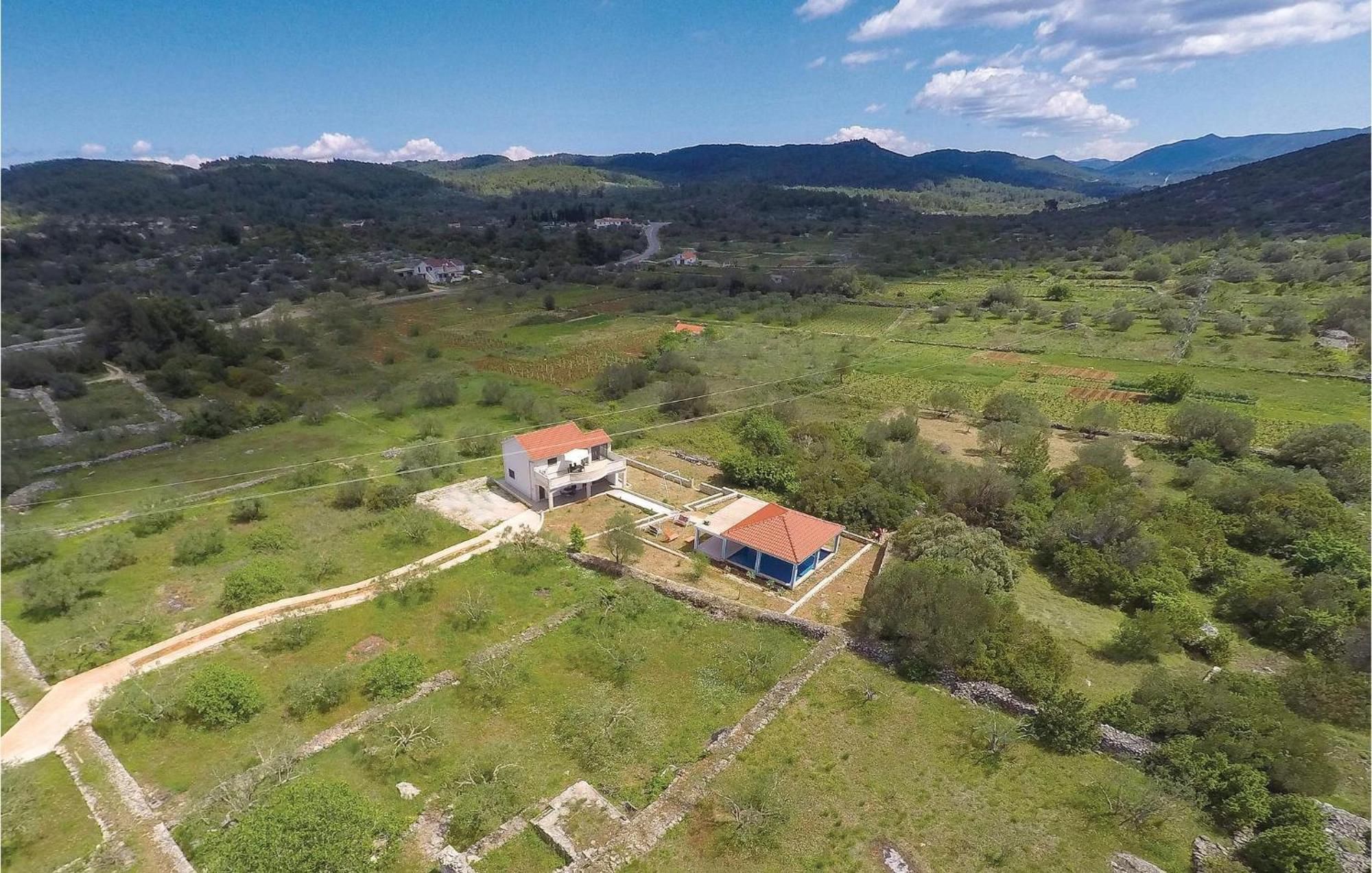 4 Bedroom Amazing Home In Vela Luka Kültér fotó